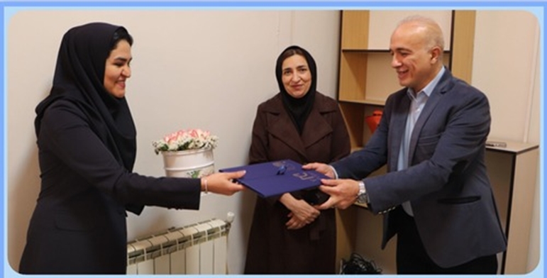 تقدیر از مسئول بهبود کیفیت بیمارستان شهید مدرس به مناسبت روز ملی کیفیت